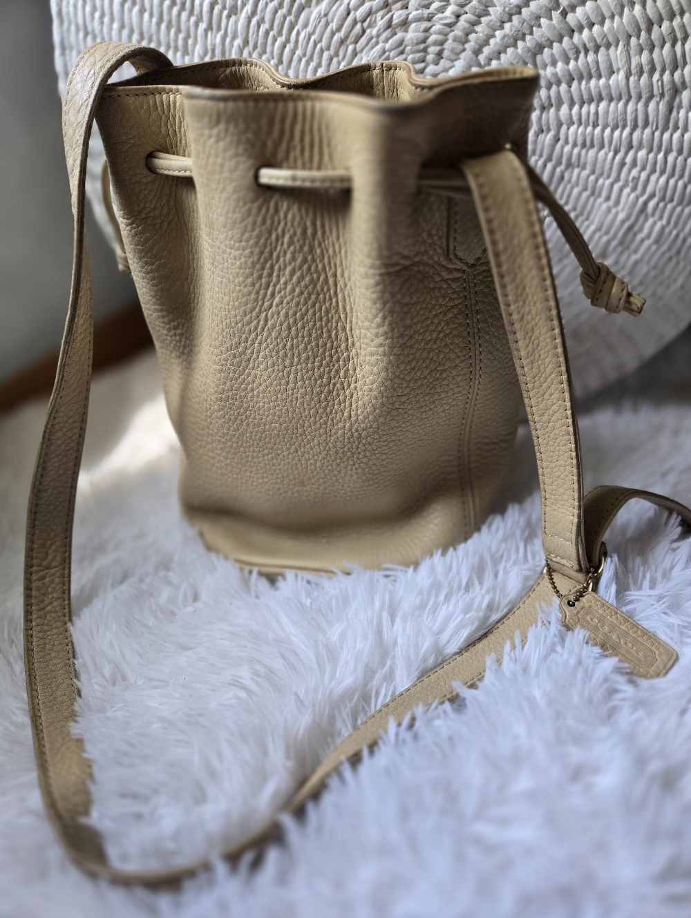 Coach Vintage Tan Pebbled Leather Drawstring Bucket Drawstring Bag Crossbody